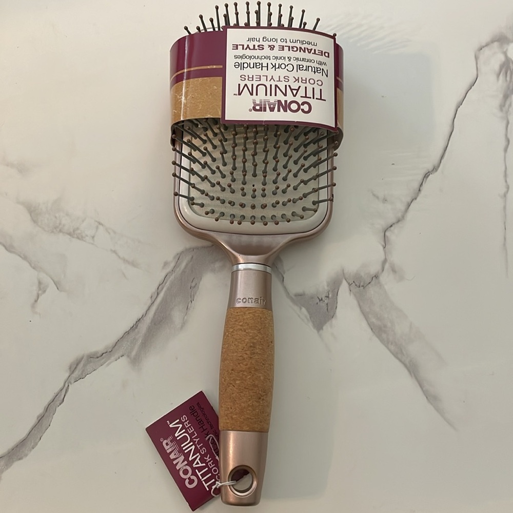 Flaw// Titanium Hair Brush - Gold and Brown